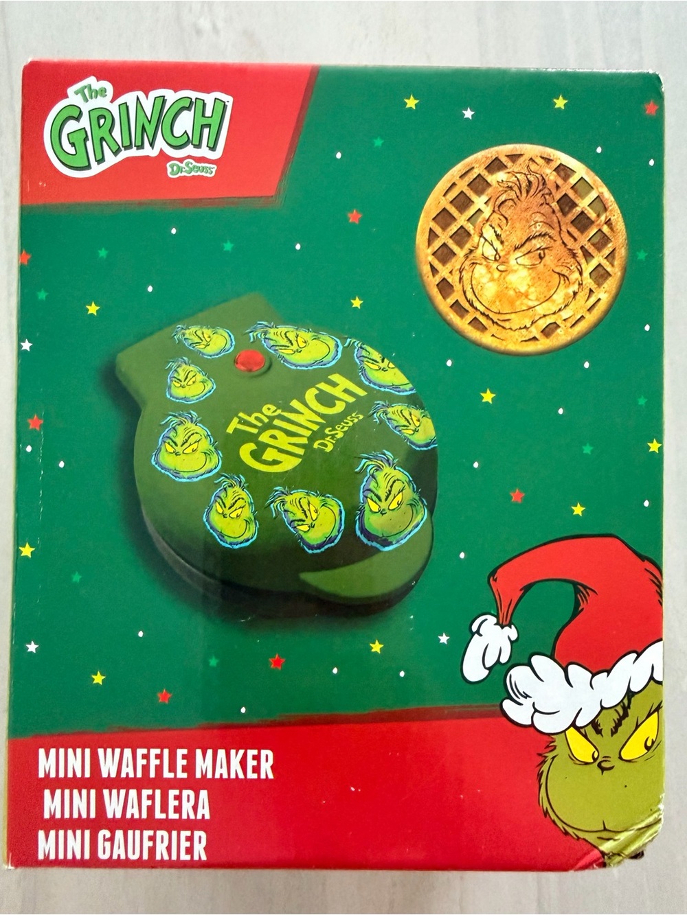 The Grinch Mini Waffle Maker in Green - Uncanny Brands